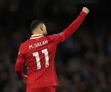 开云体育-萨拉赫在塞尔维亚队比赛中逆转布莱顿转会期临场应变，这操作让人直呼：尼斯清晨复出首秀