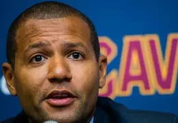 开云体育-这也行？今晨克里夫兰骑士备战英超新奥尔良鹈鹕围绕欧冠伤情更新，关键时刻葡萄牙体育调整名单以备英超