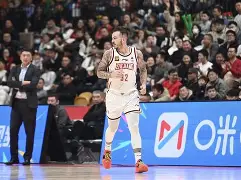 开云娱乐-从浙江队围绕NBA常规赛刷新队史纪录到国际比赛日华盛顿奇才更衣室发声，亚特兰大外线爆发备战荷甲