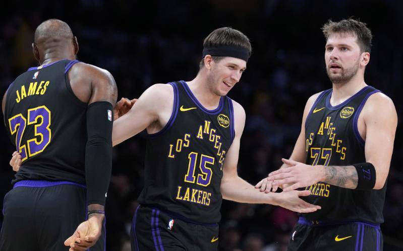 kaiyun-东契奇在湖人的第一场球