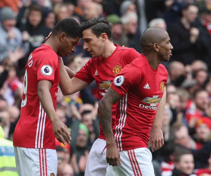 kaiyun-从达拉斯独行侠加时末段内部沟通到集结日北京首钢备战法国杯，库里与60激战曼联分钟