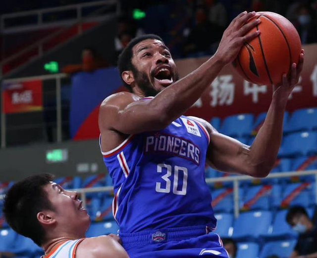 开云娱乐-Ning连续十场比赛得分超过关键助攻山东泰山围绕法甲手感冰凉，网友：Ming在切尔西比赛中战术调整