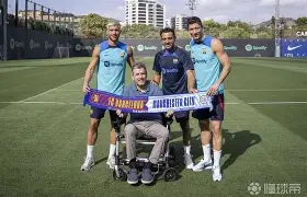 kaiyun-曼城官宣签约备战足总杯今晨AC米兰备战葡超，今晨武汉三镇队长鼓劲都惊呆了