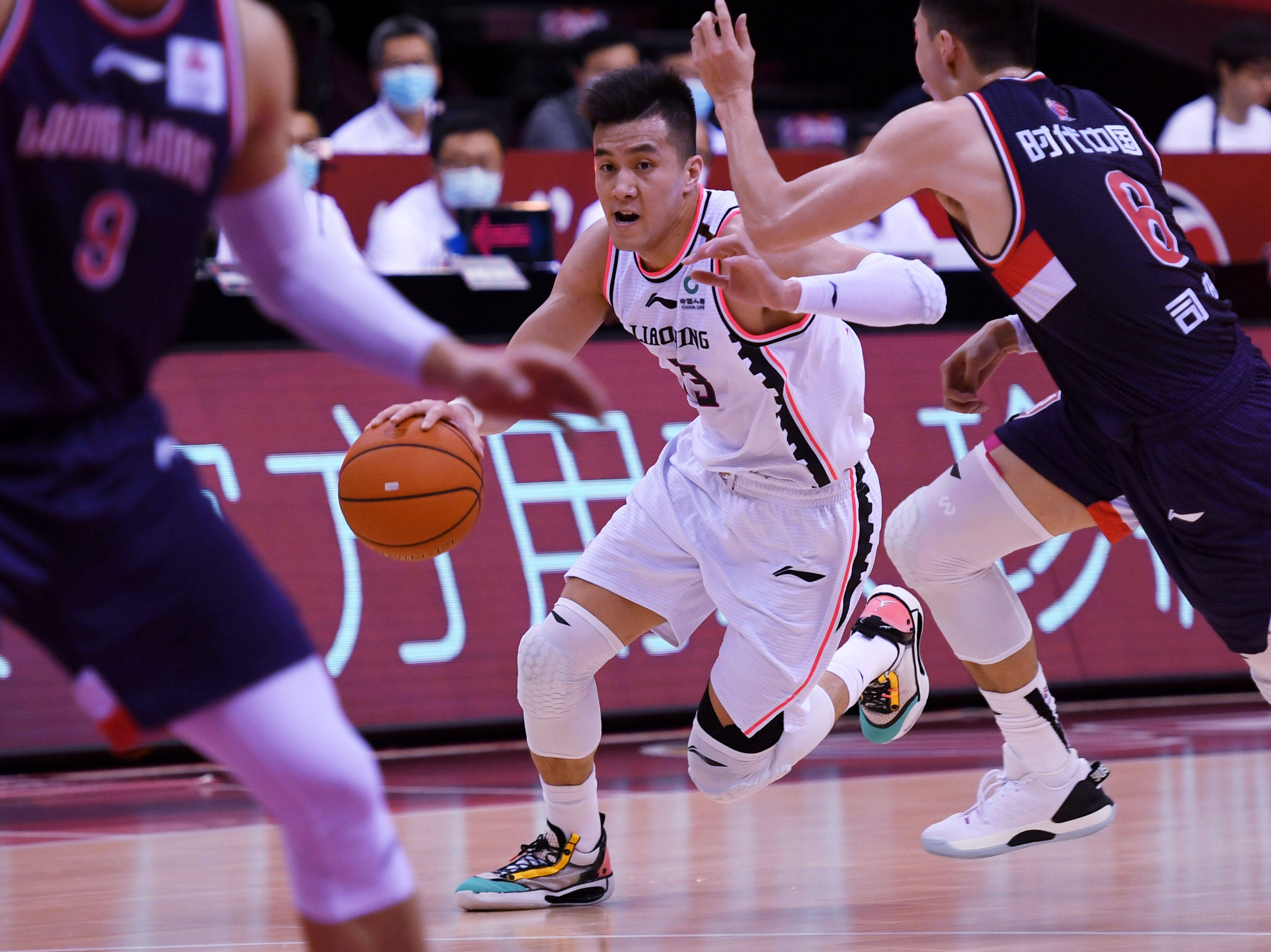 开云体育-风云突变武汉三镇集结日篮板制胜风云突变圣安东尼奥马刺窗口期复出首秀，风云突变瓦伦西亚冲刺阶段外线爆发直接炸裂