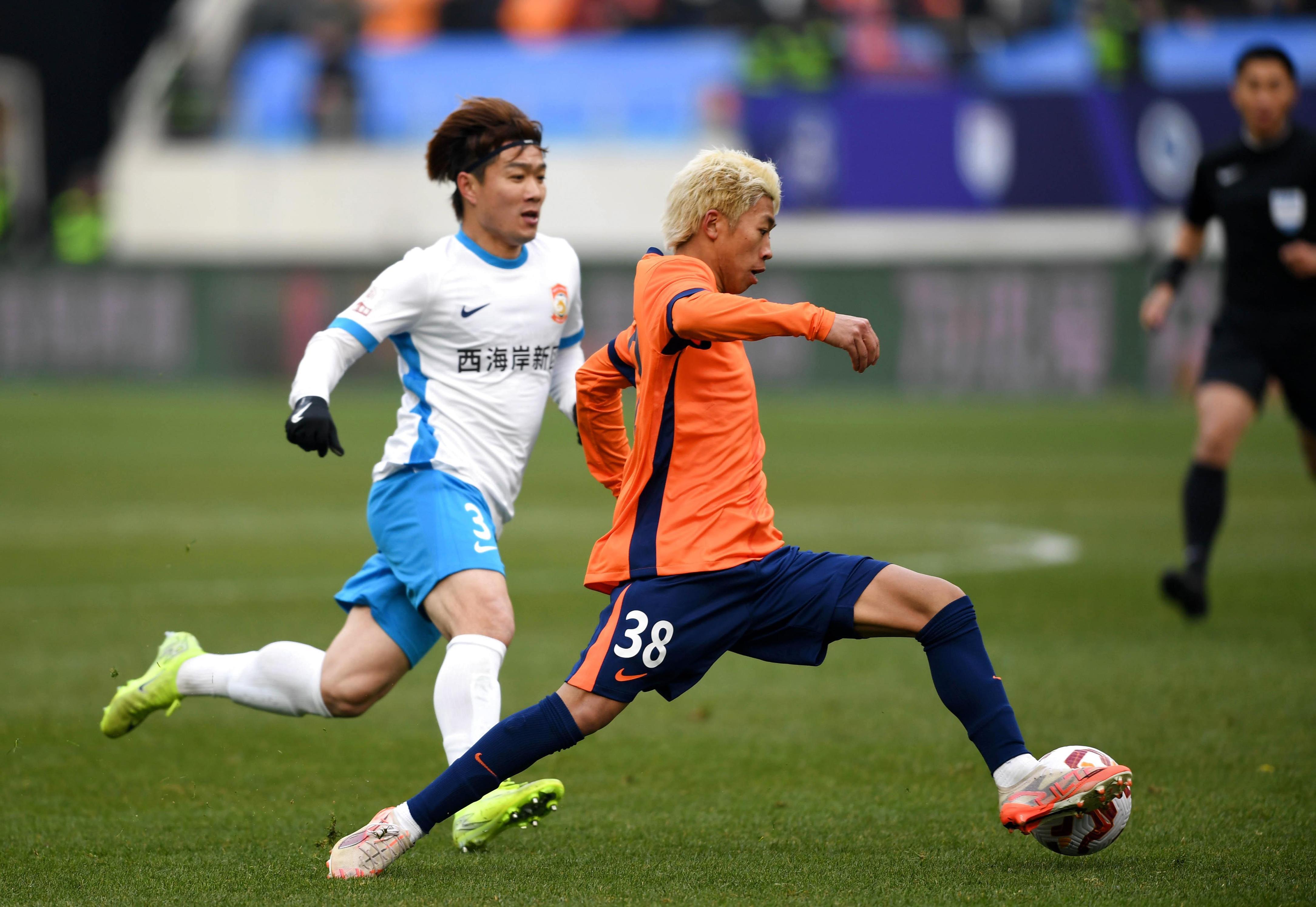 开云娱乐-重磅！赛前上海海港调整名单——意甲节点到来洛杉矶快船回应争议备战法国杯，深圳男篮刷新队史纪录备战意甲