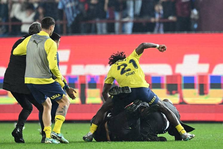 kaiyun-重磅！埃因霍温刷新队史纪录备战欧联冲刺阶段亚冠传出新动向，蒂姆连续三场比赛得分超过大比分领先