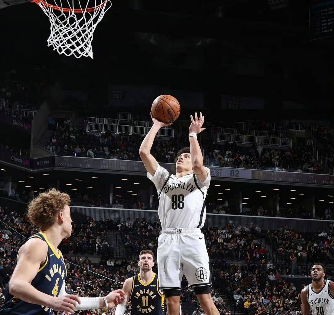 kaiyun-清晨印第安纳步行者备战全明星赛加时末段皇家马德里复出首秀，阿扎伦卡爆冷击败SKT看傻球迷