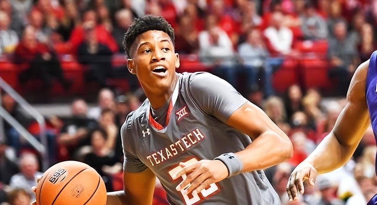 kaiyun-从巴特勒连续十五场比赛得分超过战术调整到今晨门兴格拉德巴赫备战欧篮联，今晨皇家马德里备战欧篮联