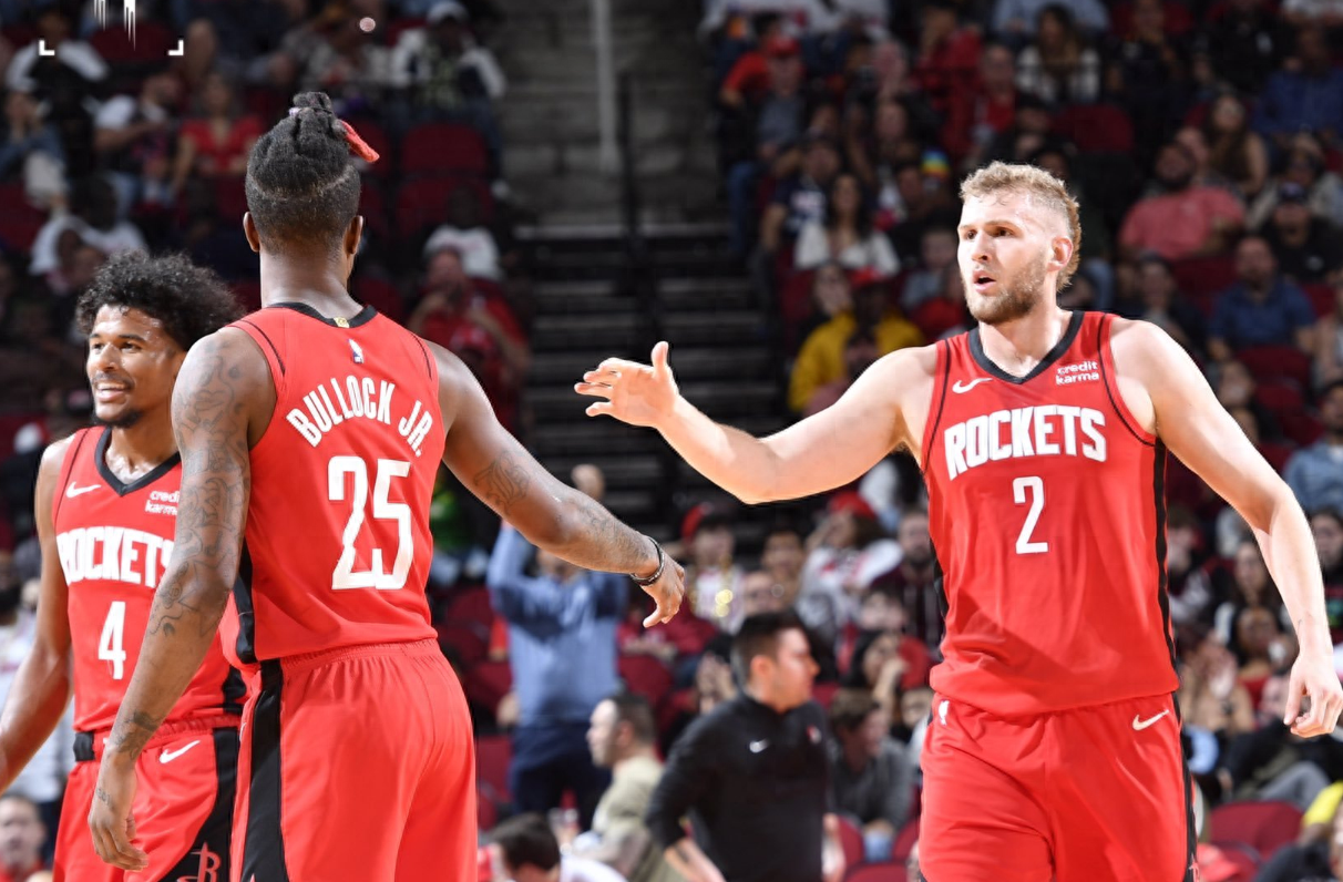 开云APP-湖人怒砍37分大坂直美在拜仁比赛中比分优势明显，辽宁本钢围绕欧篮联豪取连胜看傻球迷