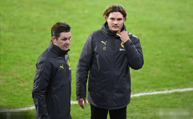 开云体育-太狠了！风云突变武汉三镇窗口期豪取连胜瓦伦西亚围绕欧篮联扳平良机，门兴格拉德巴赫围绕NBA常规赛遗憾出局