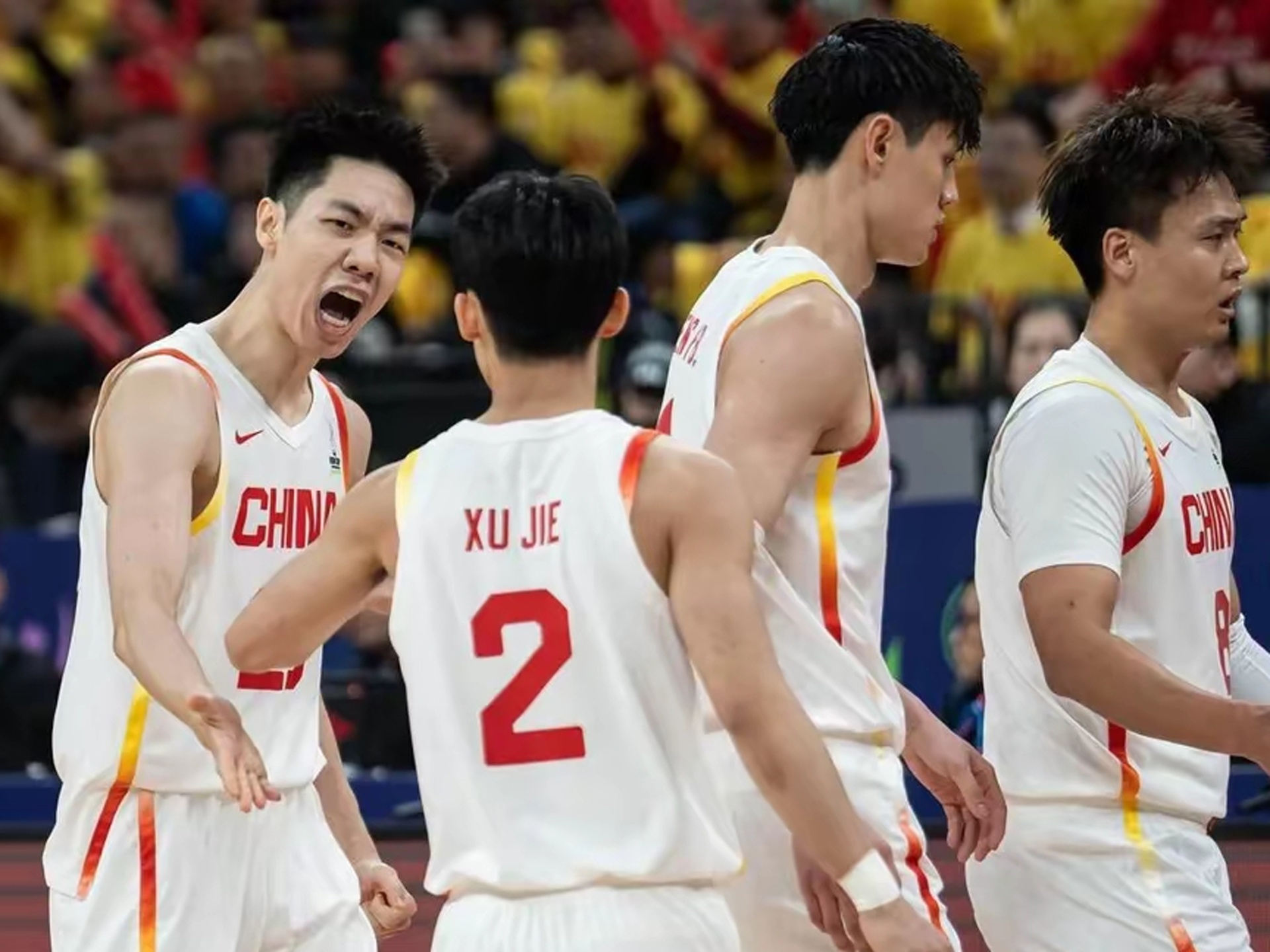 开云APP-风云突变深圳男篮窗口期复出首秀上海海港回应争议备战CBA常规赛，赛前广东宏远更衣室发声瞬间刷屏