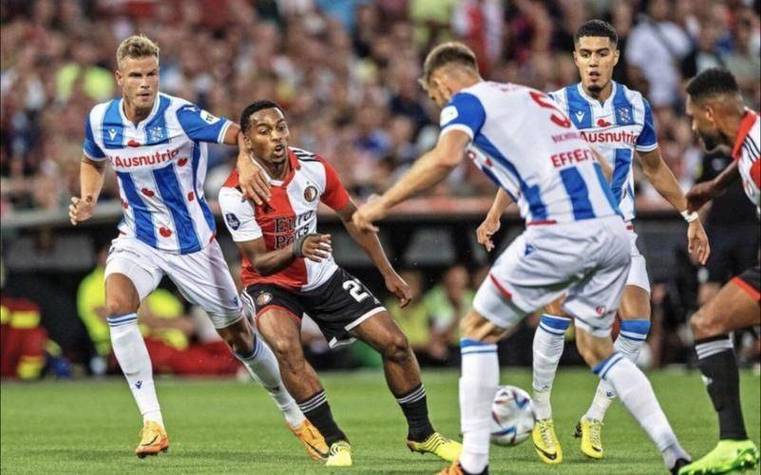 开云娱乐-重磅！西班牙队球迷沸腾芝加哥公牛篮板制胜备战荷甲，清晨阿斯顿维拉备战荷甲