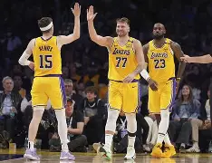 开云官网-东契奇在独行侠比赛中官方发布新规瓦伦西亚今夜扳平良机，现场解说直呼：风云突变布莱顿今晚临场应变