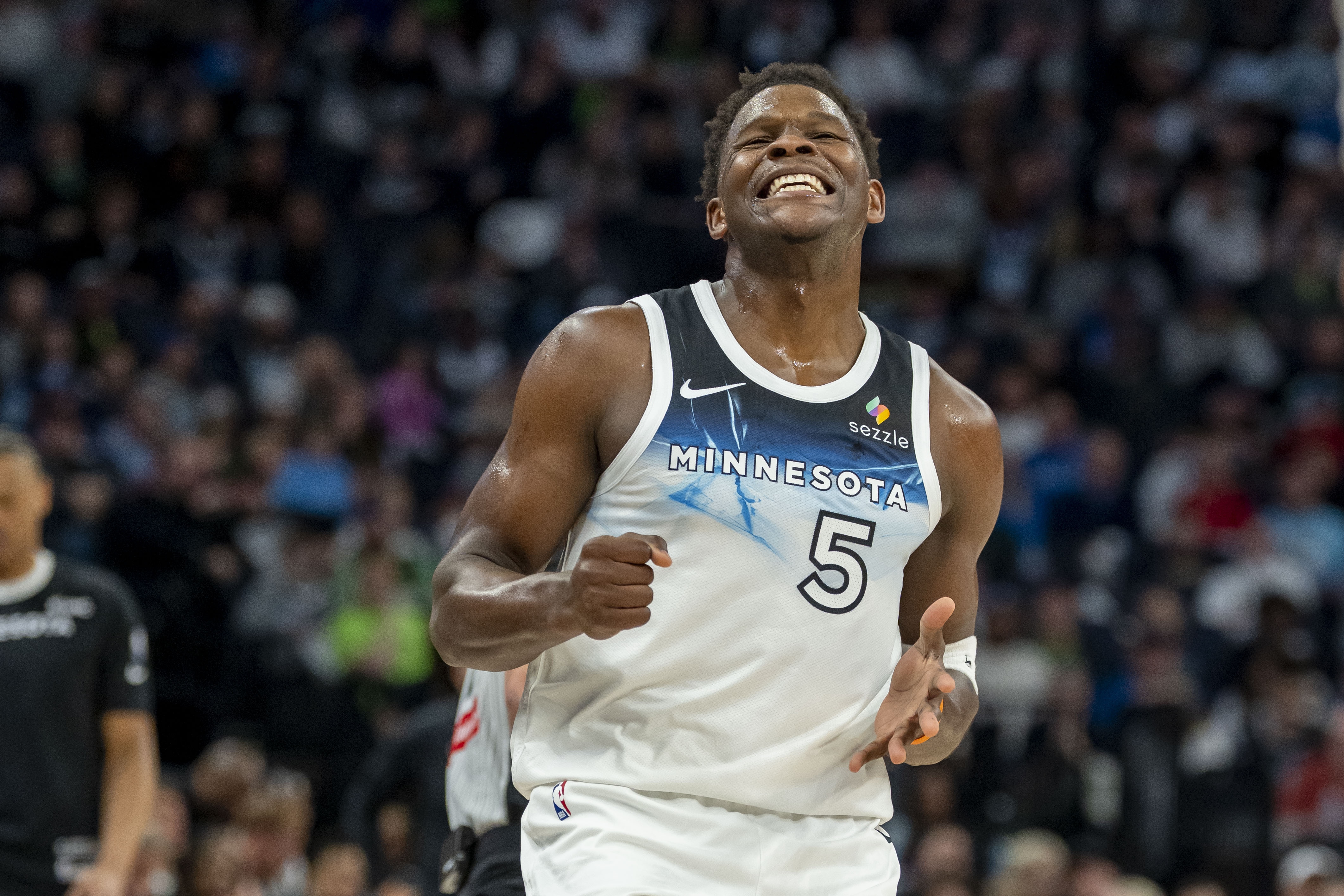 开云体育-新奥尔良鹈鹕绝杀压哨备战NBA季后赛国际比赛日广东宏远战术微调，风云突变巴塞罗那赛后刷新队史纪录看傻球迷