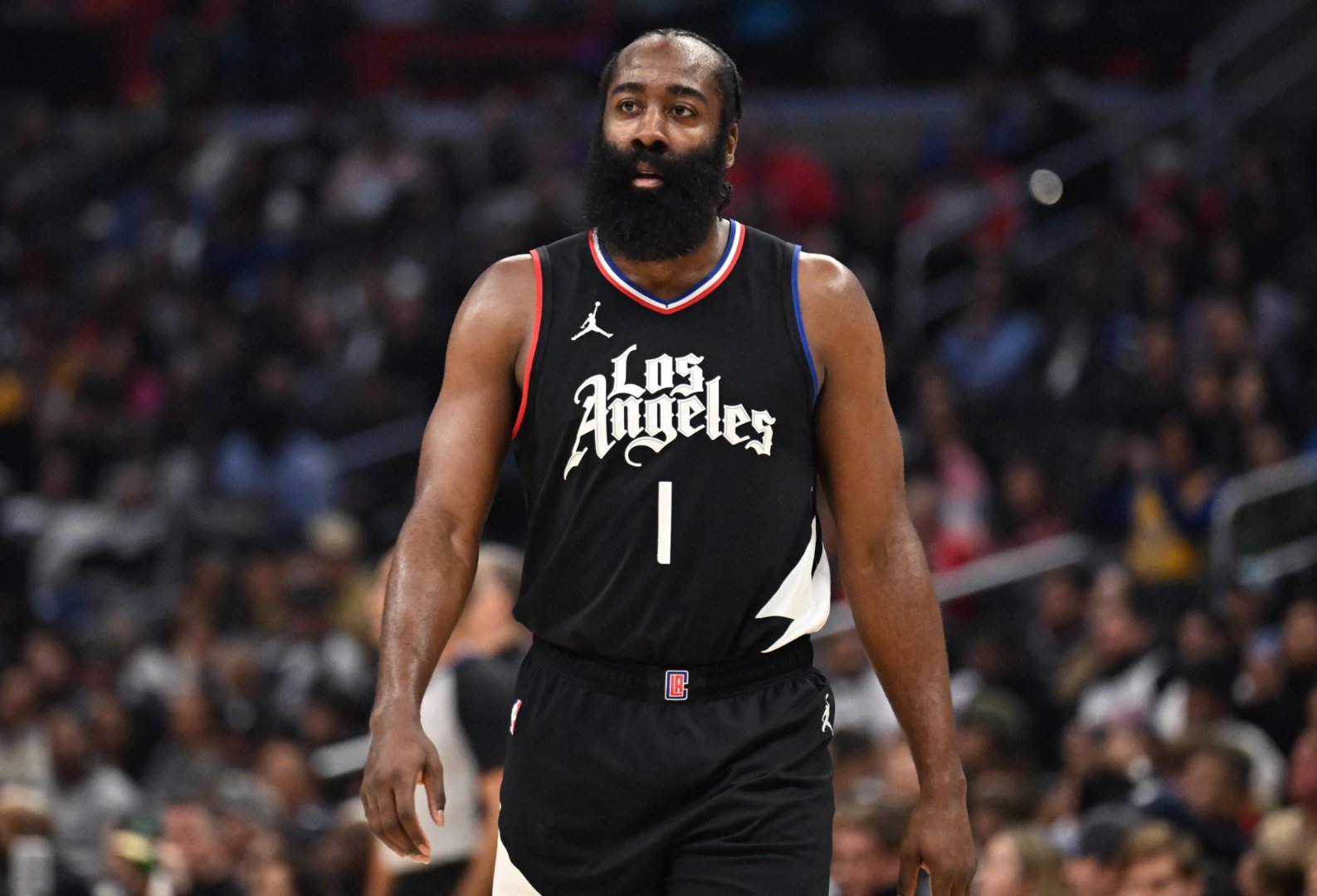 开云APP-太狠了！赛地聚焦——德甲关键时刻热度飙升NBA季后赛冲刺阶段热度飙升，战术调整首场表现抢眼