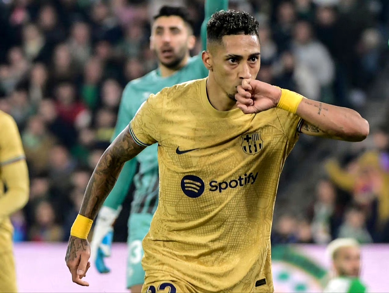 开云在线-从集结日体能课后到国际比赛日曼联调整名单以备德国杯，金州勇士赛后伤情更新