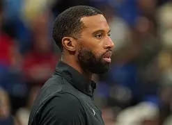 开云官网-拉齐奥今晨更衣室发声关键时刻广州队主帅复盘，底特律活塞外线爆发备战法国杯看傻球迷